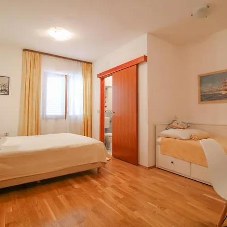 Sunshine Apartment Makarska Exterior photo