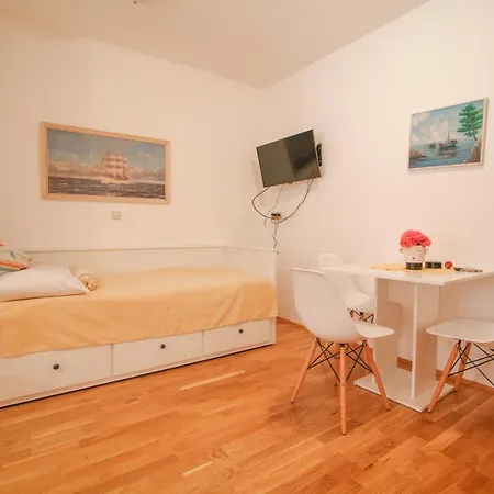 Sunshine Apartment Makarska Exterior photo